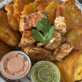 Grilled Chicken Platter with Tostones